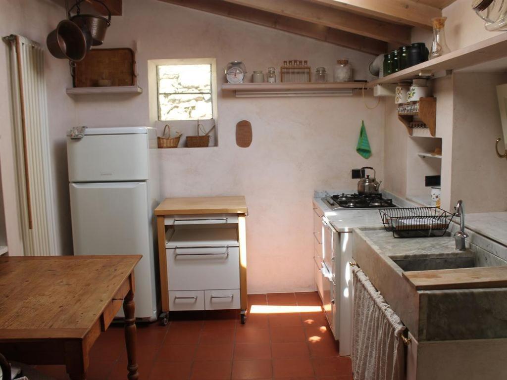 Cottage La Casa Del Pittore Reggimonti Экстерьер фото