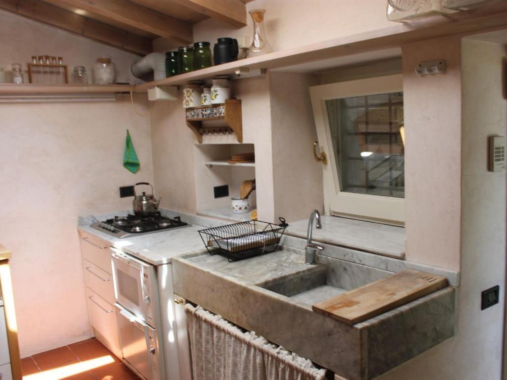 Cottage La Casa Del Pittore Reggimonti Экстерьер фото